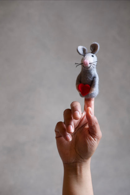 Mouse Holding a Heart Finger Puppet – Notary Ceramics LLC