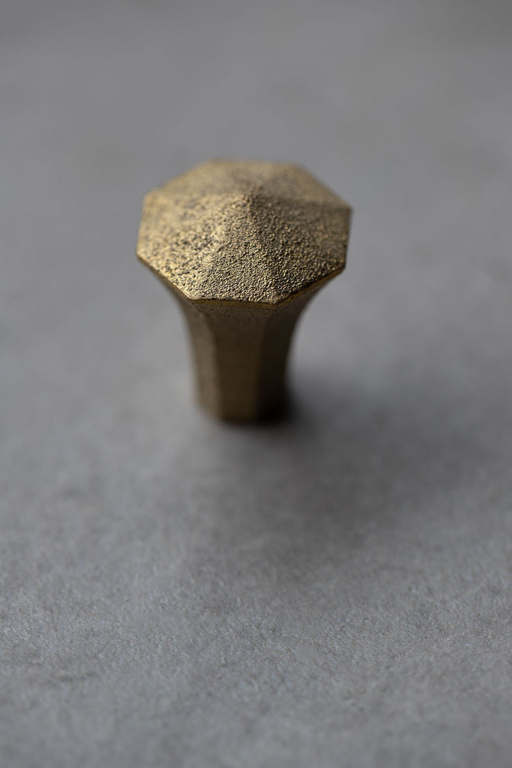 Sand-Casted Brass Knobs