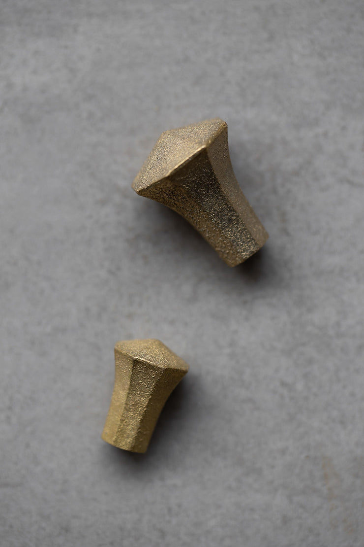 Sand-Casted Brass Knobs