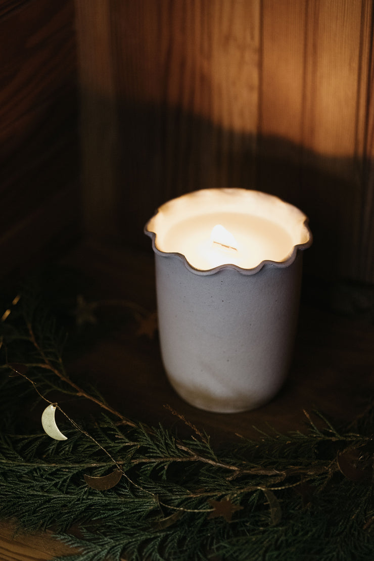 Scalloped Holiday Candle