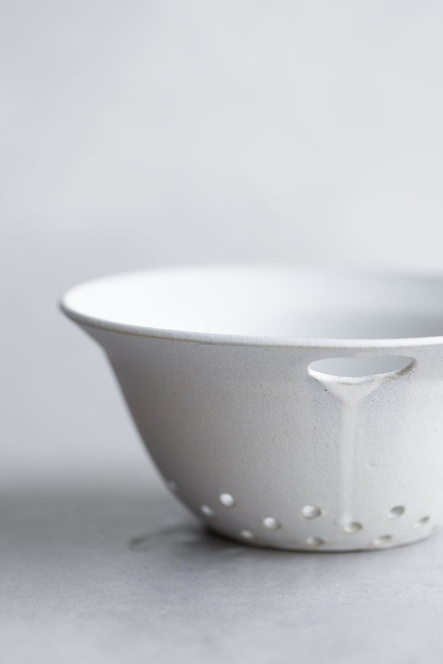 Ceramic Berry Colander - Chalk