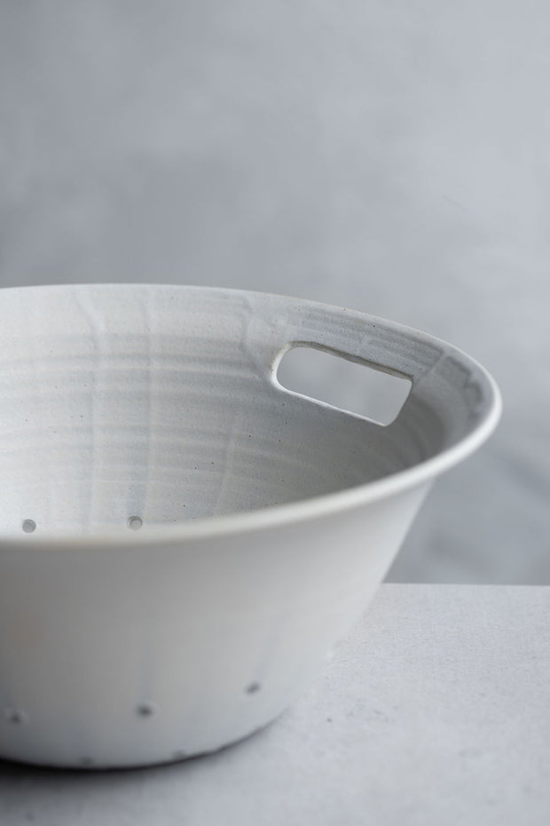 Ceramic Handled Colander - Chalk