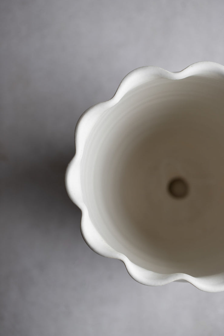 Ruffle Planter + Saucer - Sand