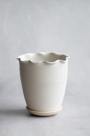 Ruffle Planter + Saucer - Sand