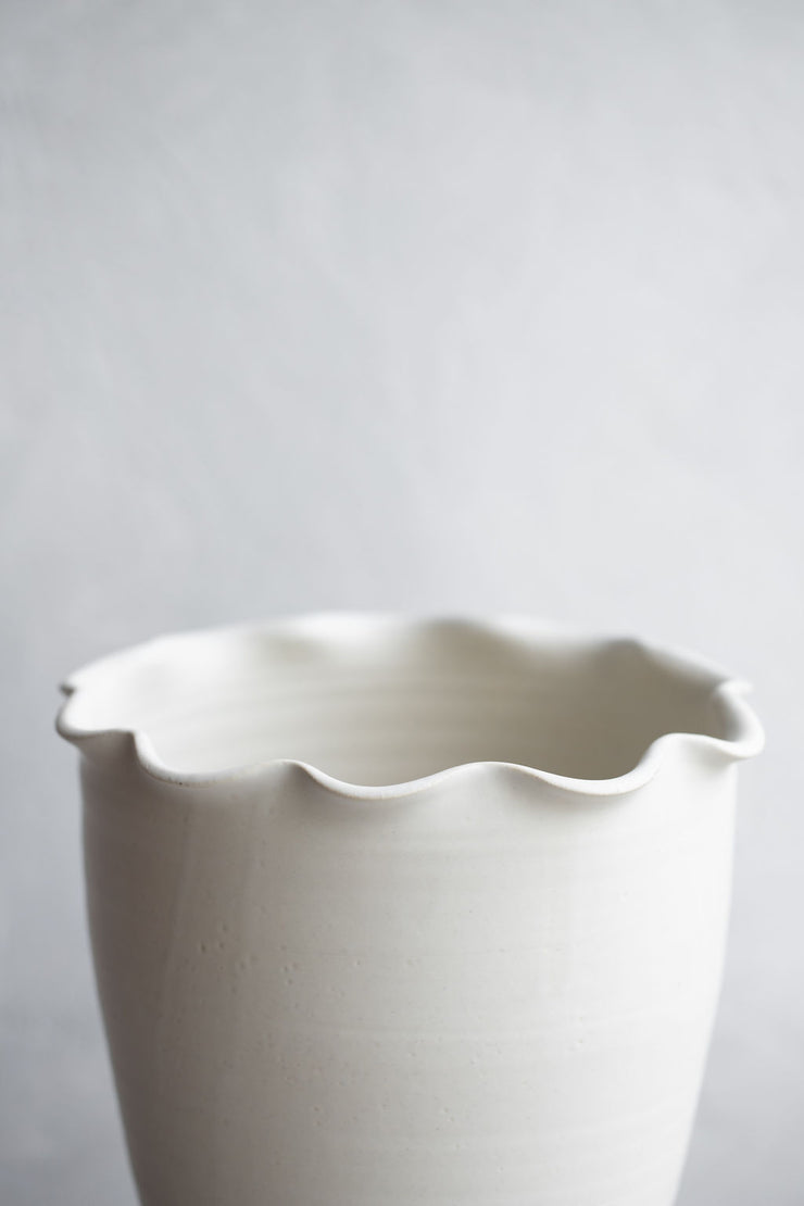 Ruffle Planter + Saucer - Sand