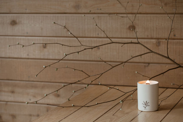 Notary Spring Lilac & Rose Candle