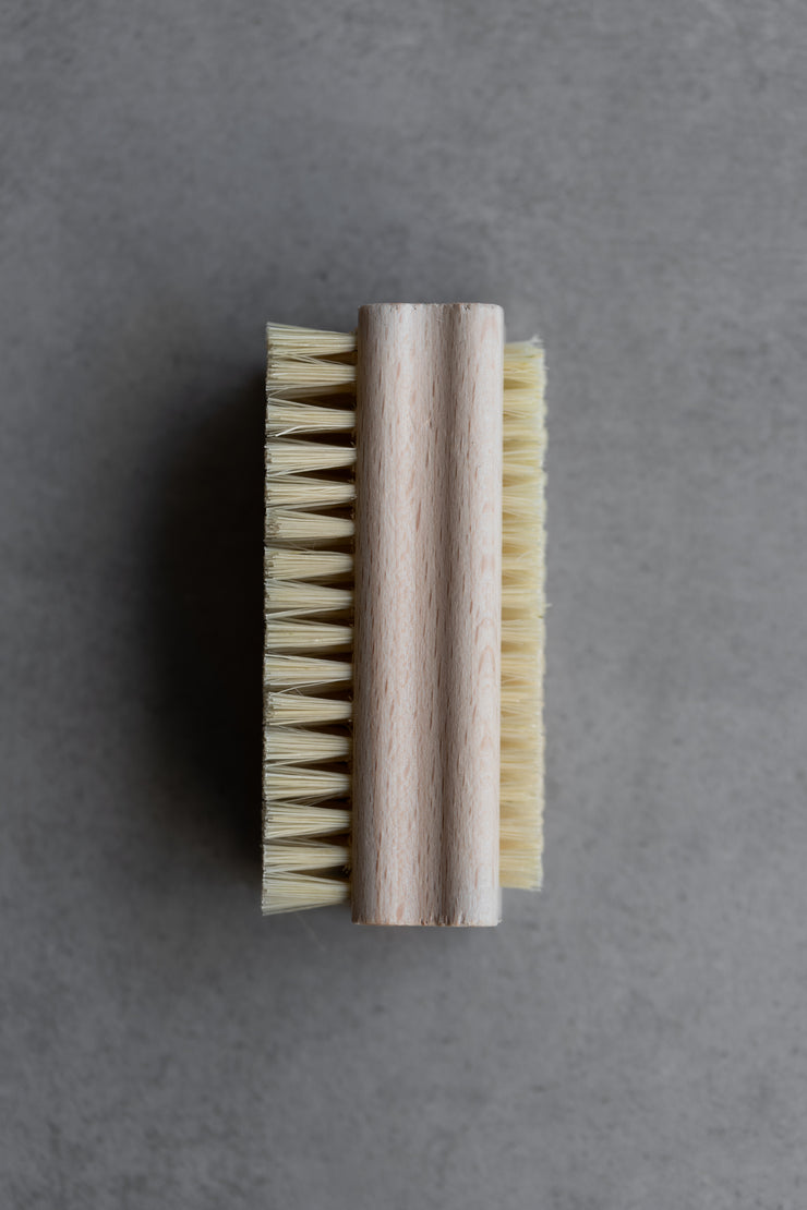 Maple Nail Brush