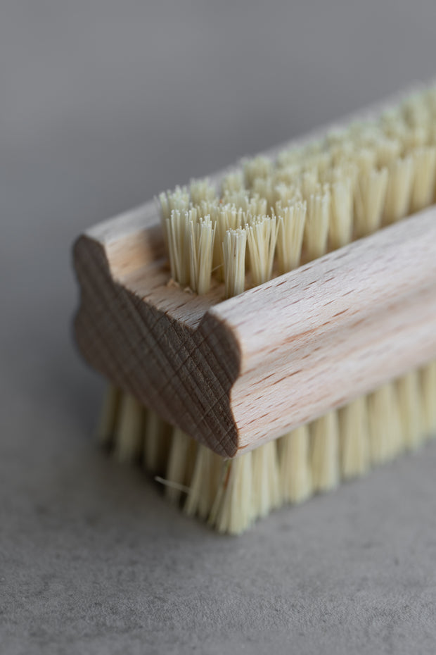 Maple Nail Brush