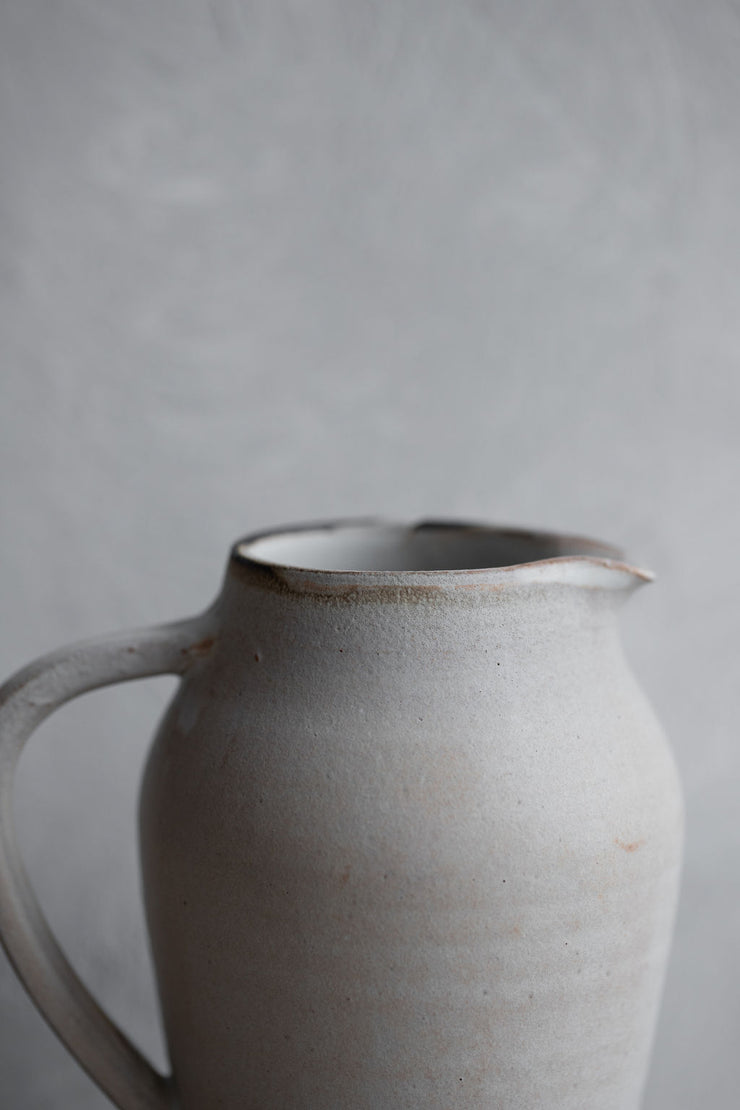 Trefoil Creamer - Matte Grey