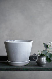 Aline Planter + Saucer - Matte Grey