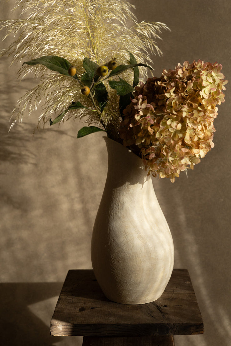 Iris Vessel - Sand Hakame