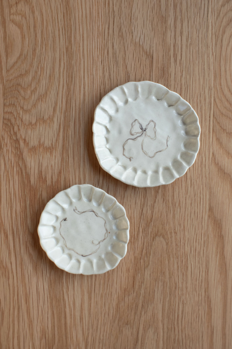 Ribbon Pleated Dish Set