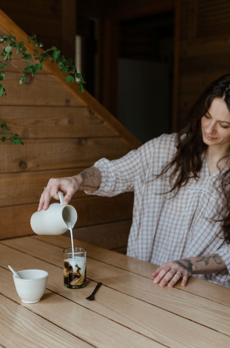 Trefoil Creamer - Sand