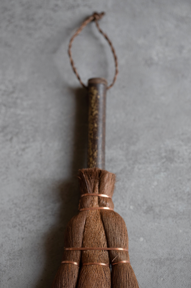 Table Broom