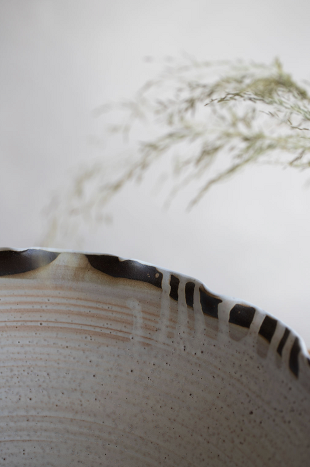 Scalloped Serving Bowl - Matte Grey