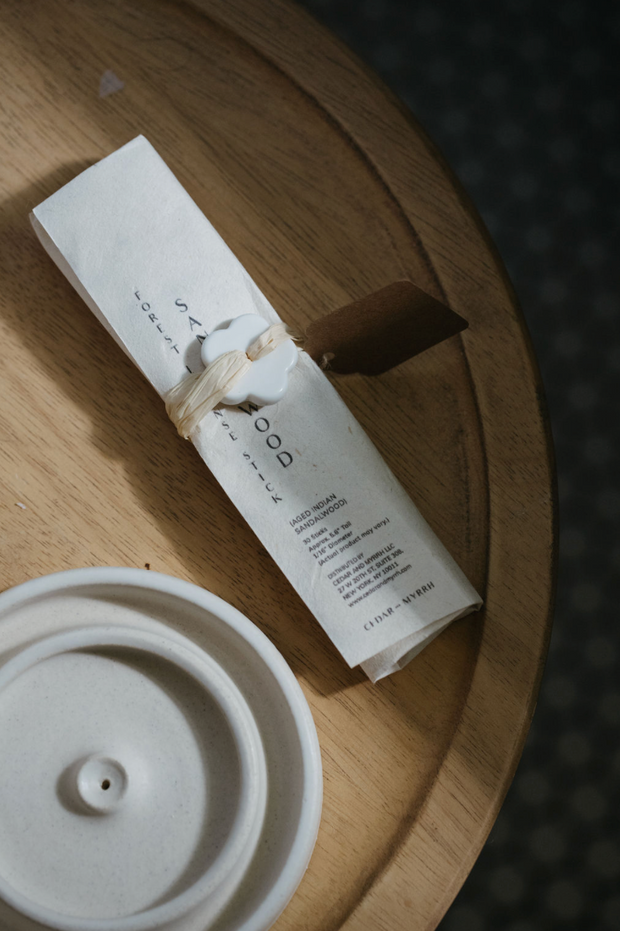 Aged Indian Sandalwood Incense Set l 30 sticks