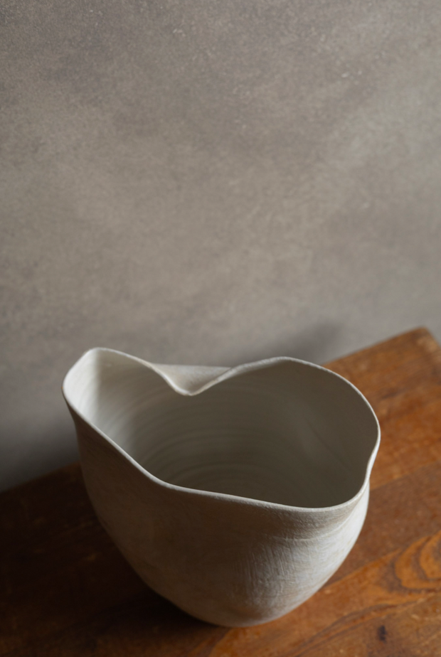 Rumpled Vase - Sand Hakame