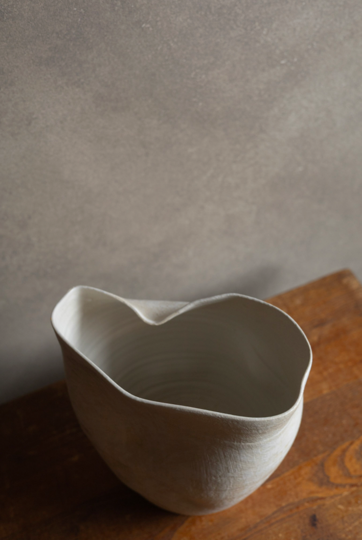 Rumpled Vase - Sand Hakame