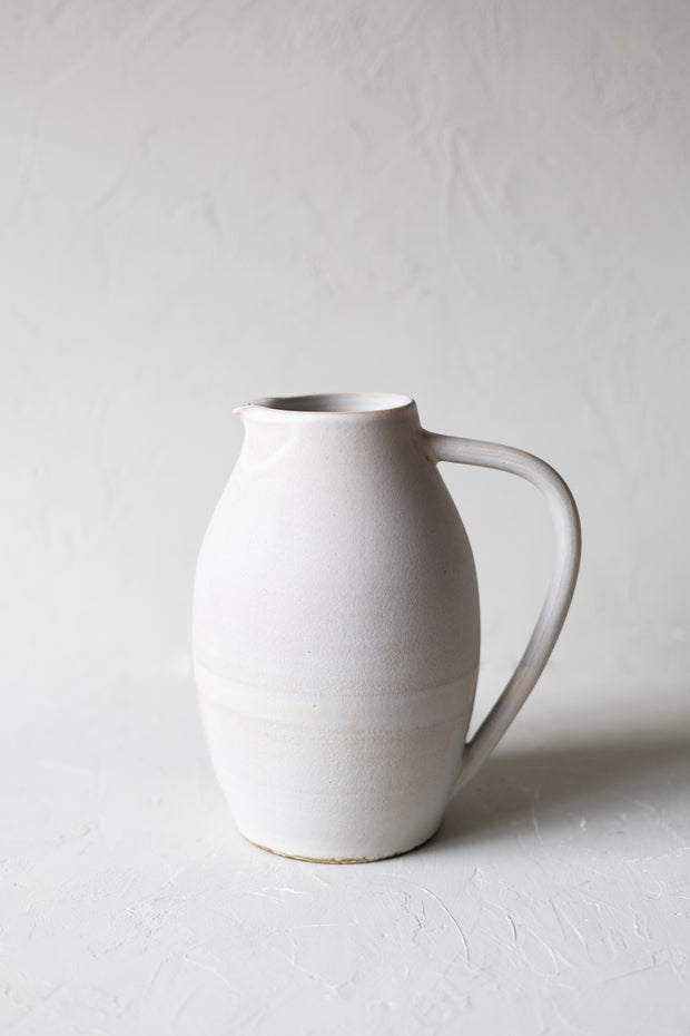 Trefoil Pitcher - Putty