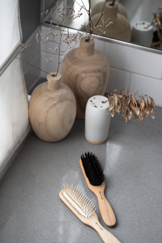 Beech & Horse Hair Crumb Brush – Earthen