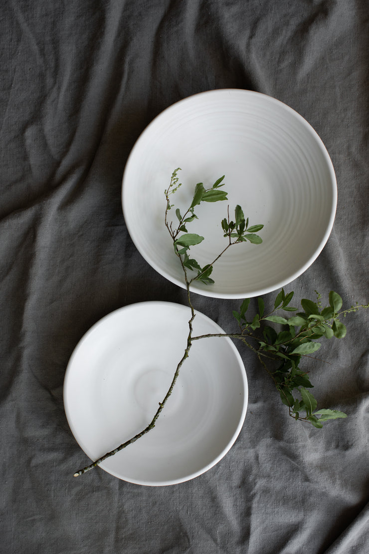 Extra Large Shallow Serving Bowl Set