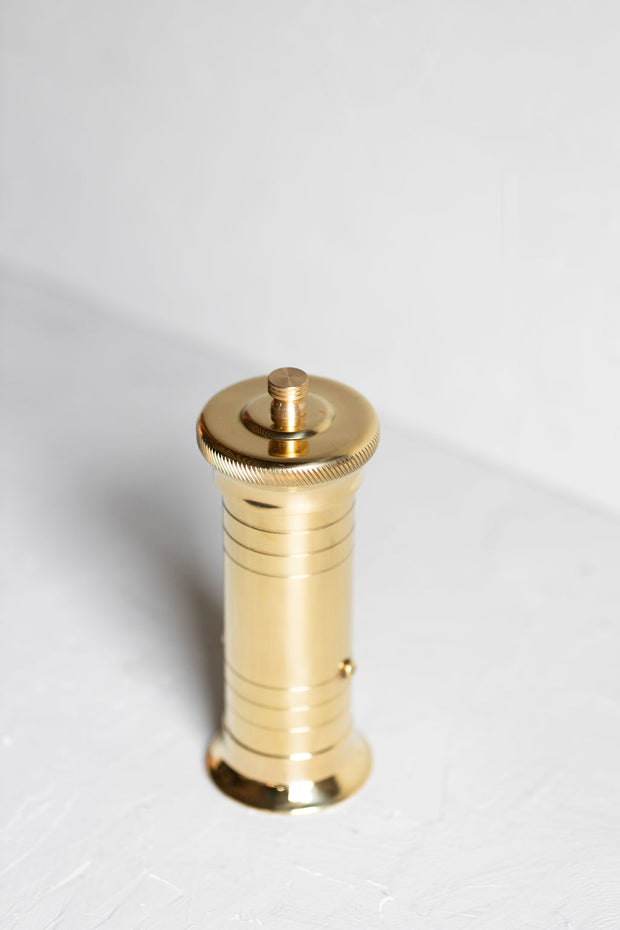 Maitre D’ Junior Brass Mill